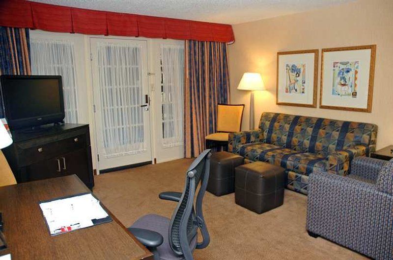 Embassy Suites By Hilton Kansas City Plaza Buitenkant foto